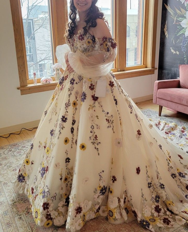 New Wedding Dresses Long Sleeve Off Shoulder Fantasy Flowers Bridal Gowns S6500