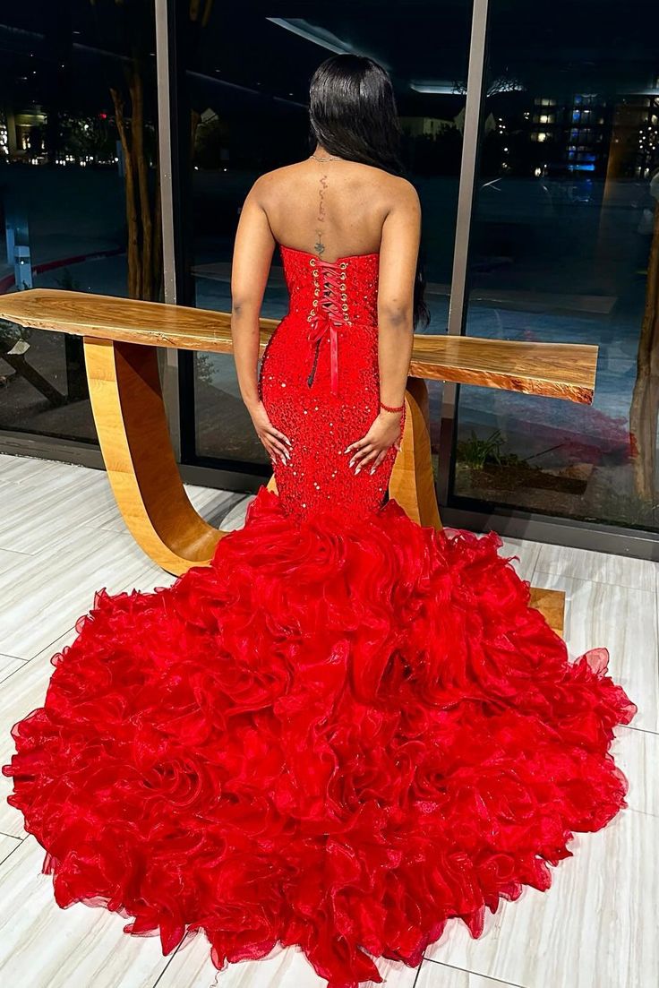 Glamorous Red Mermaid Strapless Sequins Appliques Prom Dress S6525