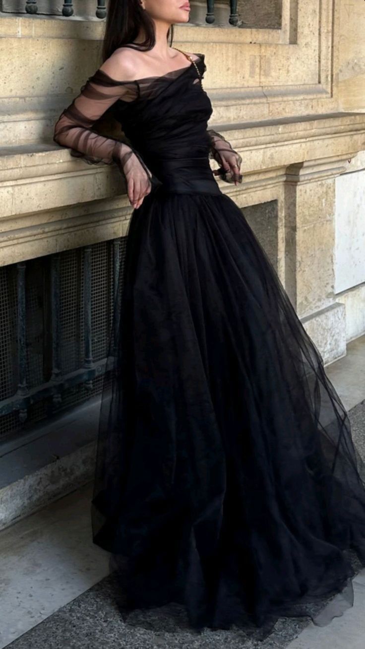 Vintage A Line Off The Shoulder Tulle Black Long Prom Dress S6307