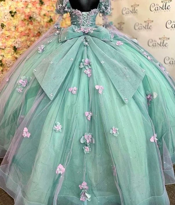 Quinceanera Dresses Long Sleeve Ball Gown Appliques Beading Sweet 16 15 Dress S6436