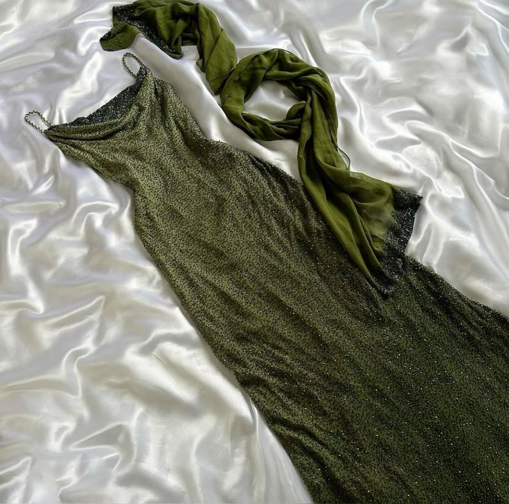 Green Spaghetti Straps Straps Sleeveless Party Dress Fashion Prom Dress S6130