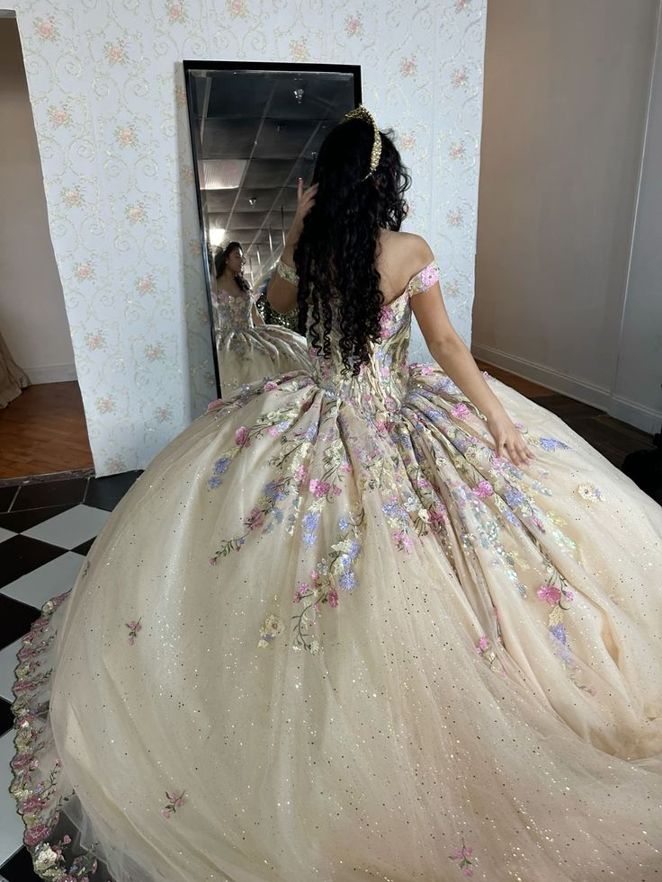 A Line Quinceanera Dresses Ball Gown Off The Shoulder Sparkly Floral Sweet 16 Dresses S6085