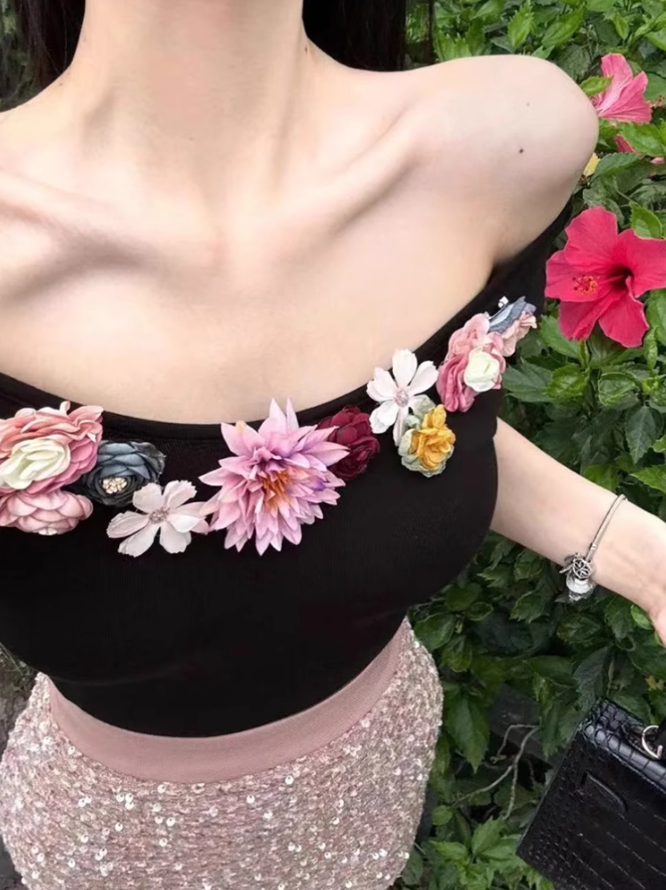 Sweet and spicy design three-dimensional flower short tops for women 2025 hip skirt suit R1075