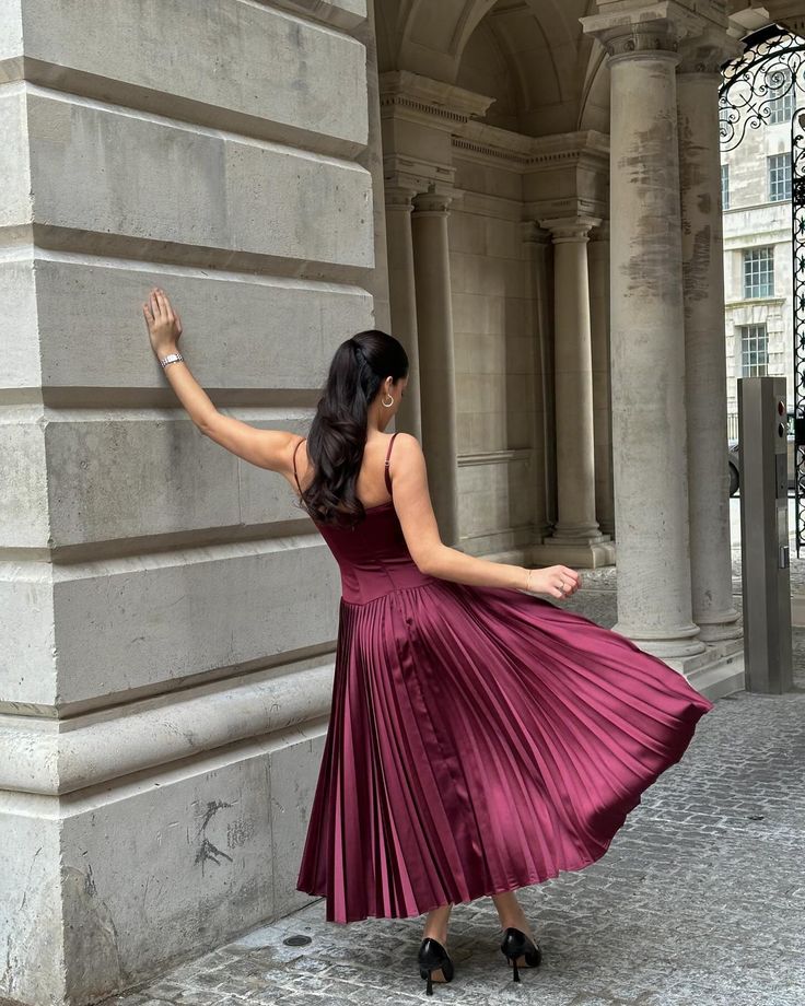 Elegant Burgundy Pleated Evening Dress Sleeveless Women Sexy Party Dresses S6775