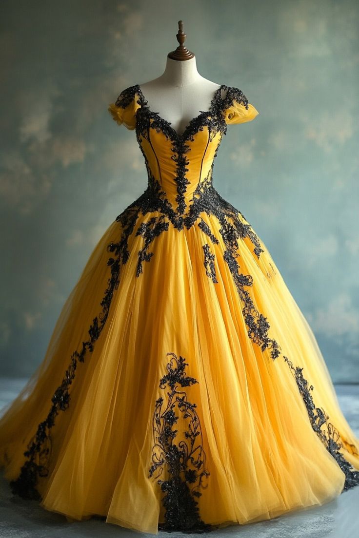 A Line Yellow Tulle Lace V Neck Party Prom Dresses Long Evening Dress S6611