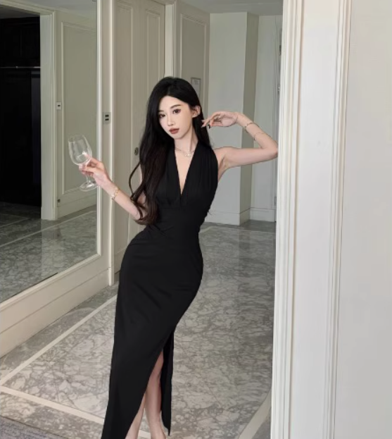 Retro temperament V-neck pleated sleeveless halter dress high-end holiday slit long skirt R1549