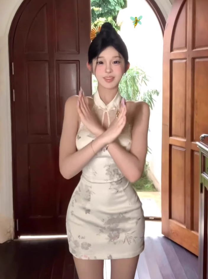 New Chinese style lace cheongsam skirt 2025 pure desire sleeveless halter neck printed hip skirt R1055