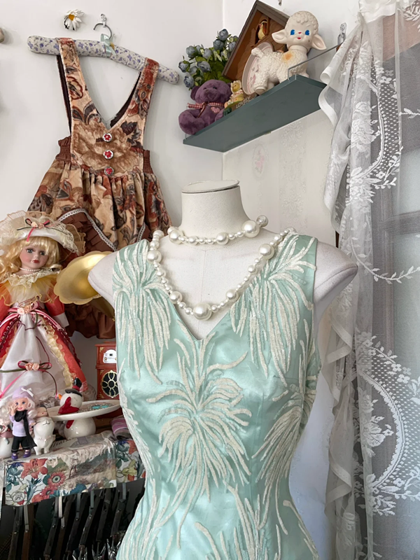 Light green sleeveless fitted satin long dress, ball gown R6336