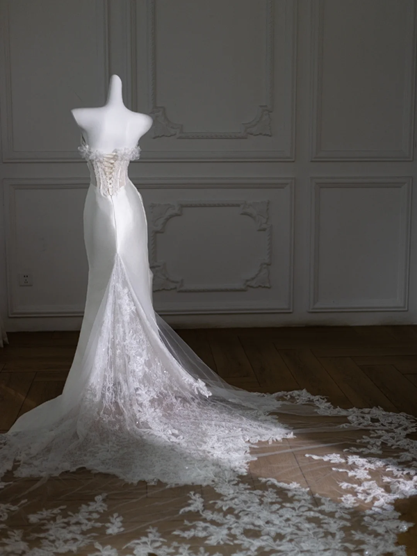 White one-shoulder beaded waist slim satin maxi bridal gown R5782