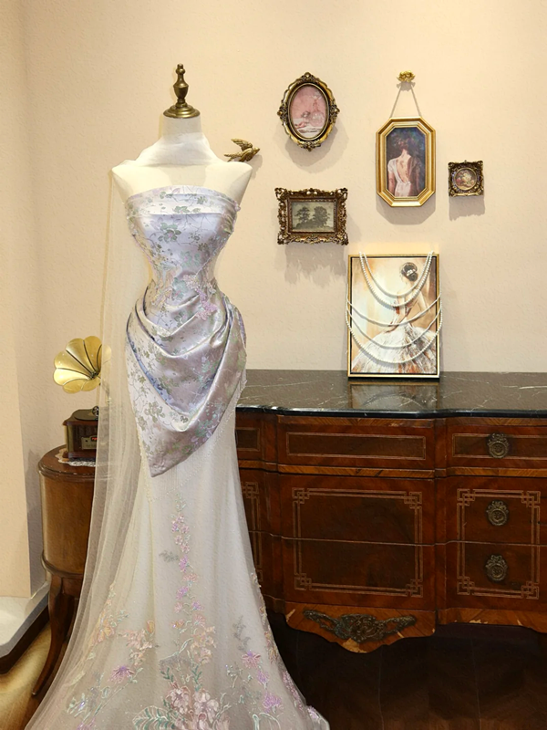 Gray strapless fitted ball gown R7169