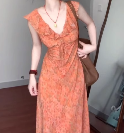 Floral suspender skirt niche design flying sleeves v-neck waist beautiful dress R0775