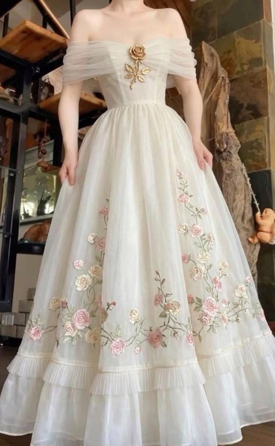 Pretty Ivory A-Line Bateau Floral Pattern Tulle Corset Maxi Wedding Dress RS1509