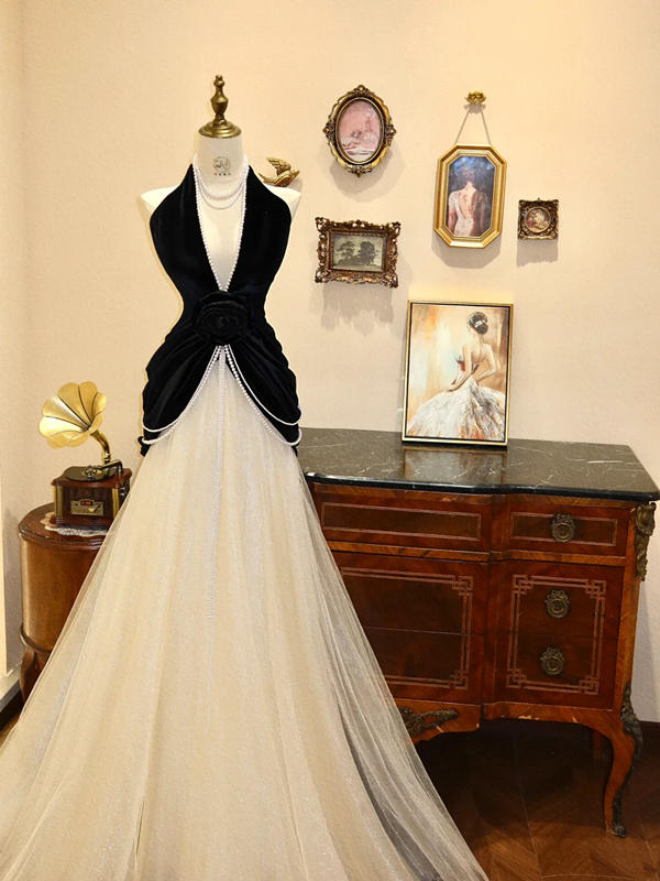 Black Halter Top with White Tulle Skirt Ball Gown, Bridal Gown R7138