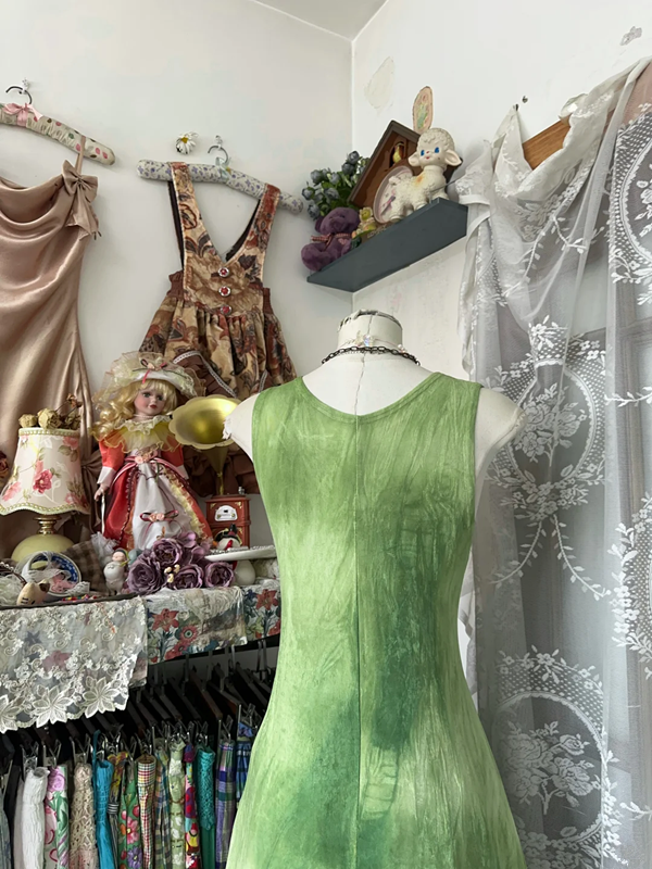 Green sleeveless slim waist maxi ball gown R6140