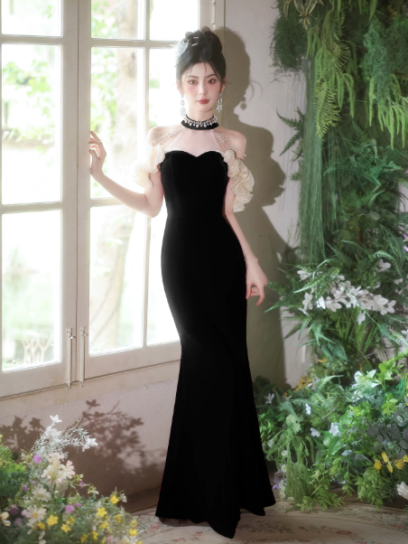 Silky Satin Minimalist Bodycon Prom Gown , French Chic Black Maxi Evening Dress RS1816