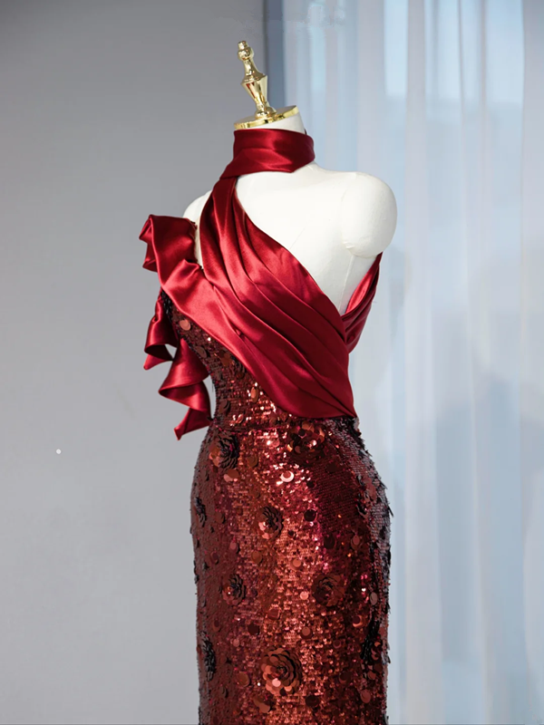 Red, stylishly designed, fitted, long ball gown/bridal dress with a high neckline and cinched waist R9017