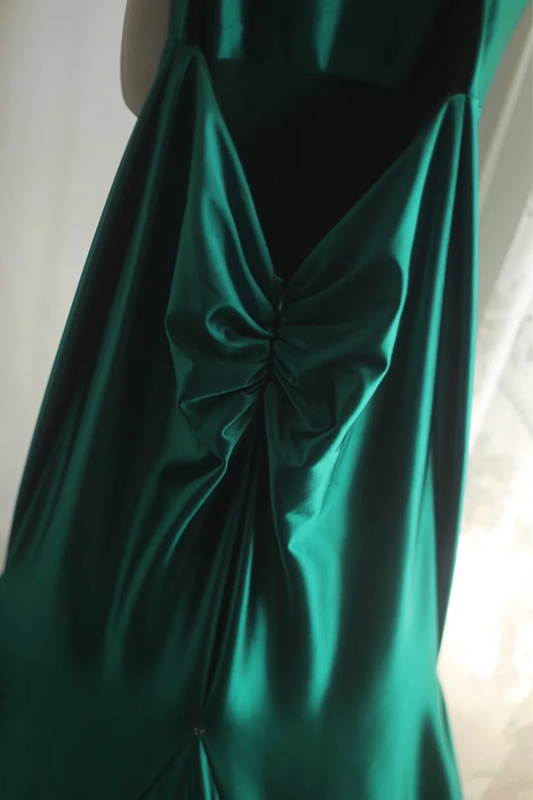 Green satin halter-neck, cinched waist, backless, sexy bodycon long ball gown R6742