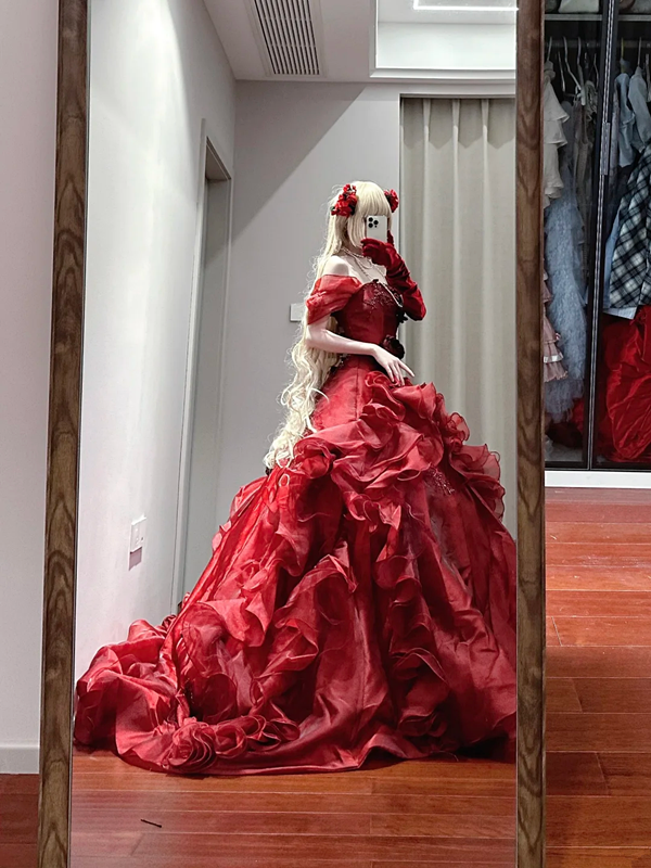 Red strapless fitted waist slim-fitting ball gown/bridal dress R8626