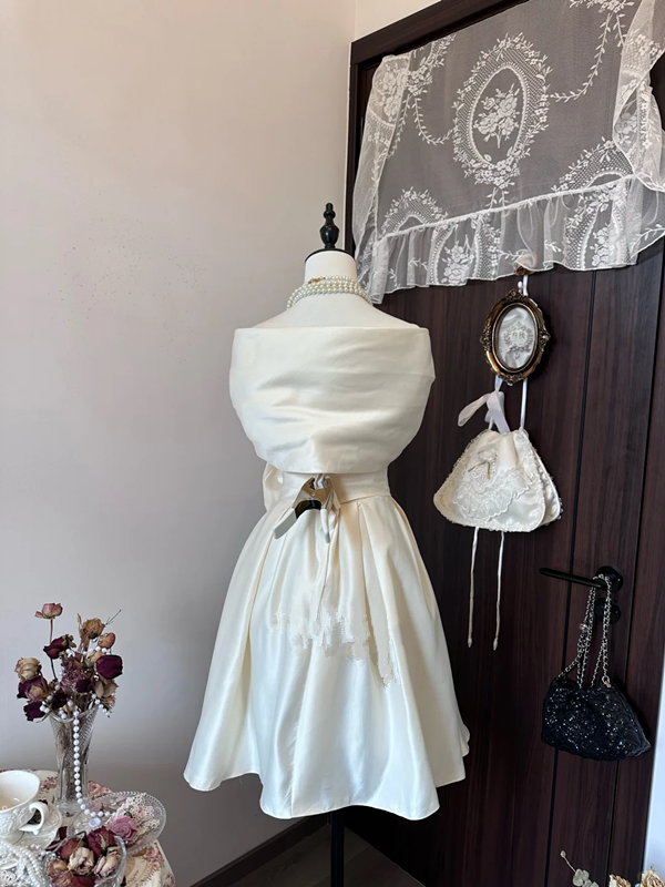 White satin elegant neckline design waist slimming short skirt homecoming dress R4282