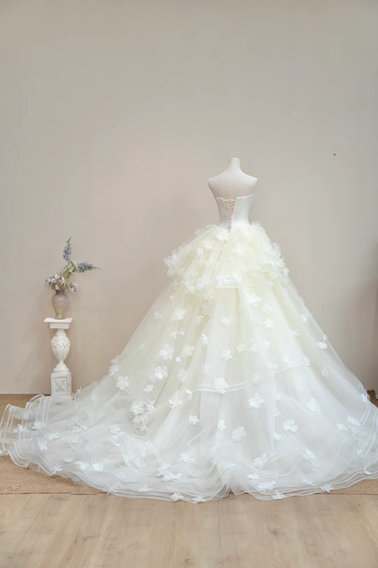 Light apricot strapless, fitted waist, full skirt, long ball gown, bridal dress R8900