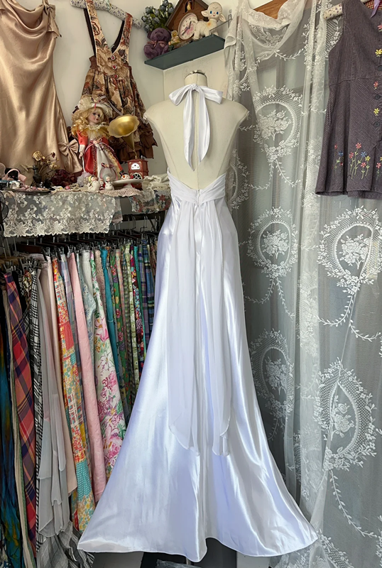 White halterneck satin waist slim mermaid maxi ball gown R6207