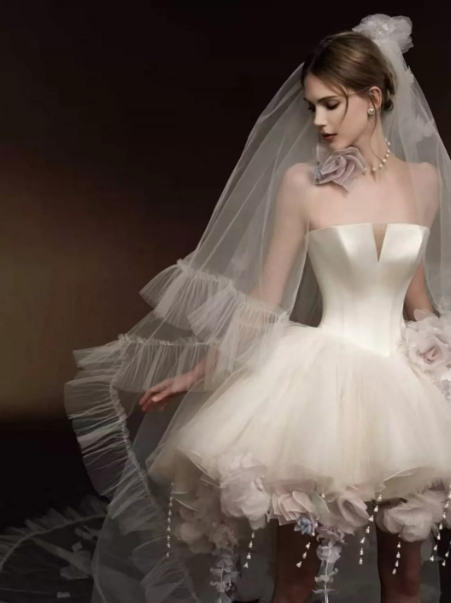 High End White Strapless A-Line Tulle Puffy Corset Floral Decor Mini Wedding Dress RS2213