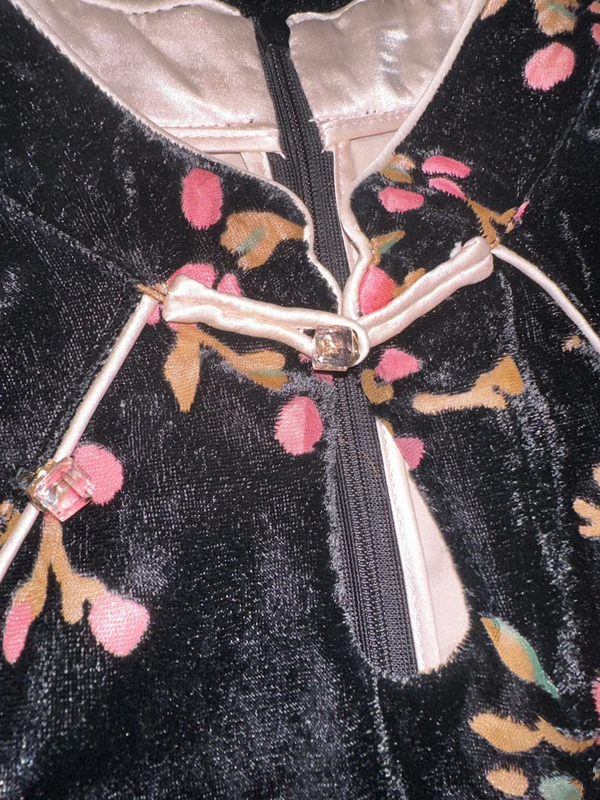 Black with pink floral print, fitted waist, elegant and classic mid-length ball gown R6863