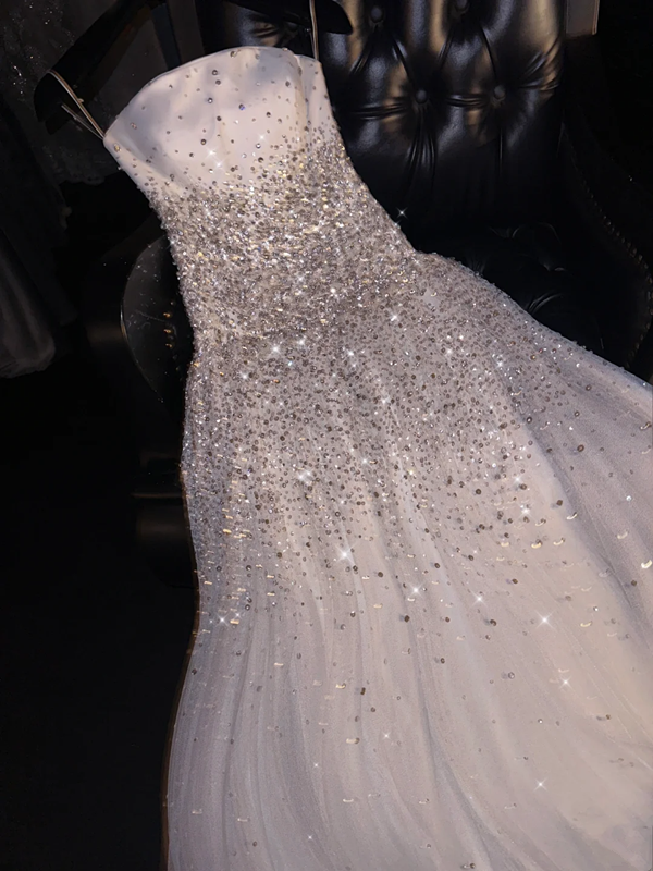 White halter-neck fitted long ball gown/bridal dress R8811