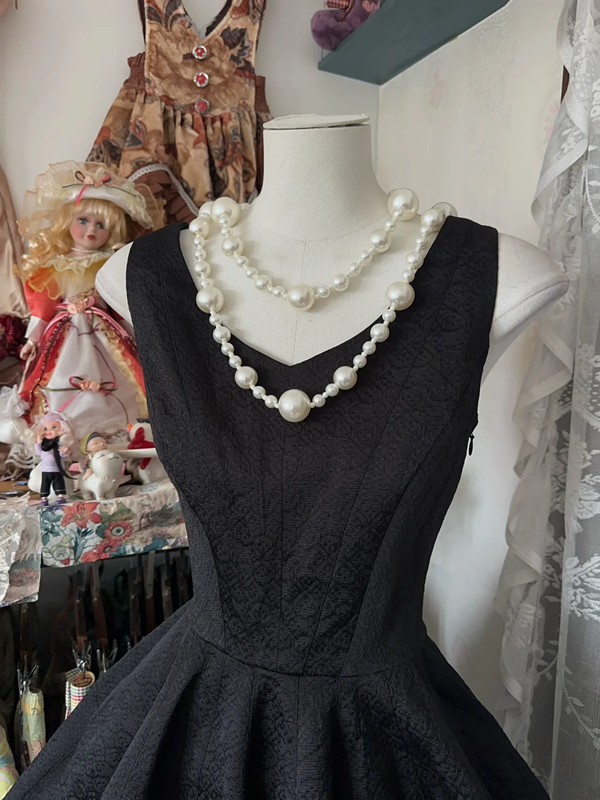 Black sleeveless fitted A-line maxi dress, ball gown R6344