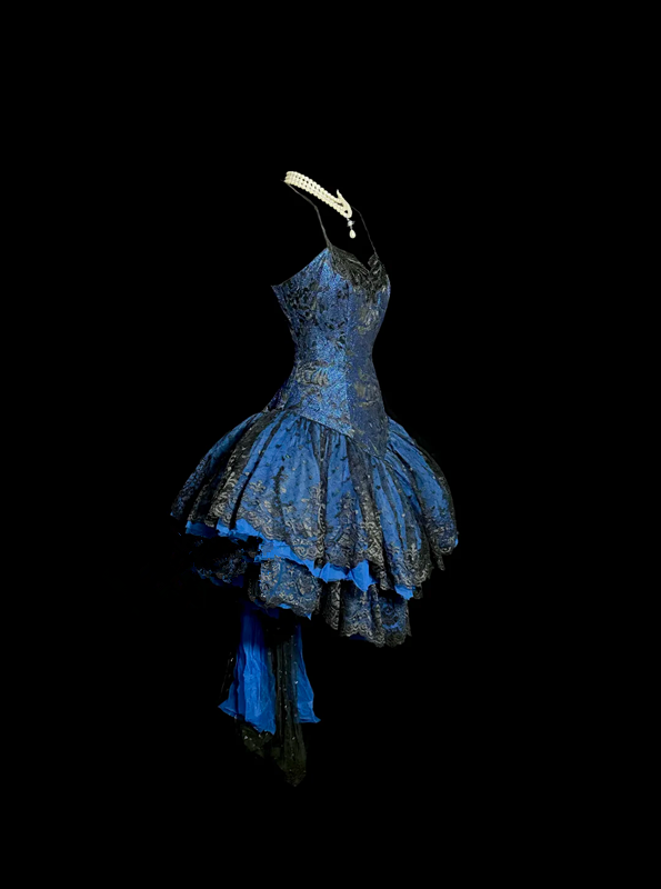 Blue halter-neck fitted short ball gown with a tiered skirt R6665