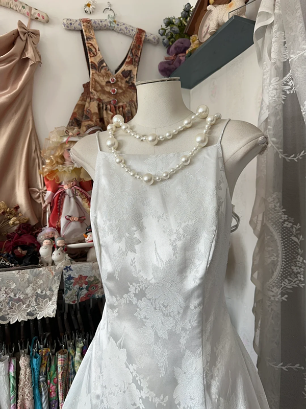 White suspender satin waist slim fit temperament A-line long skirt ball gown R6186