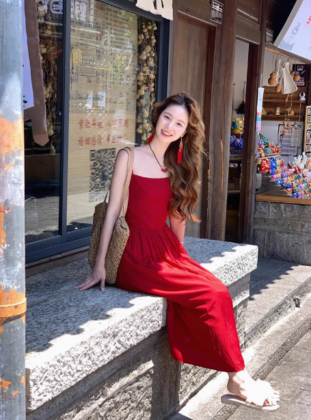 Yunnan Dali wear French red suspender dress with backless seaside vacation photo skirt R0217