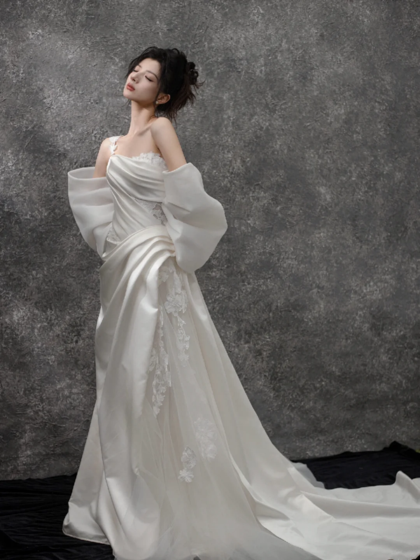 White one-shoulder satin waist slim pleated maxi bridal gown R5792