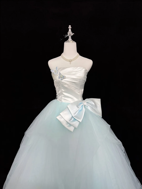 White strapless fitted waist, light green tulle skirt, long ball gown R9053