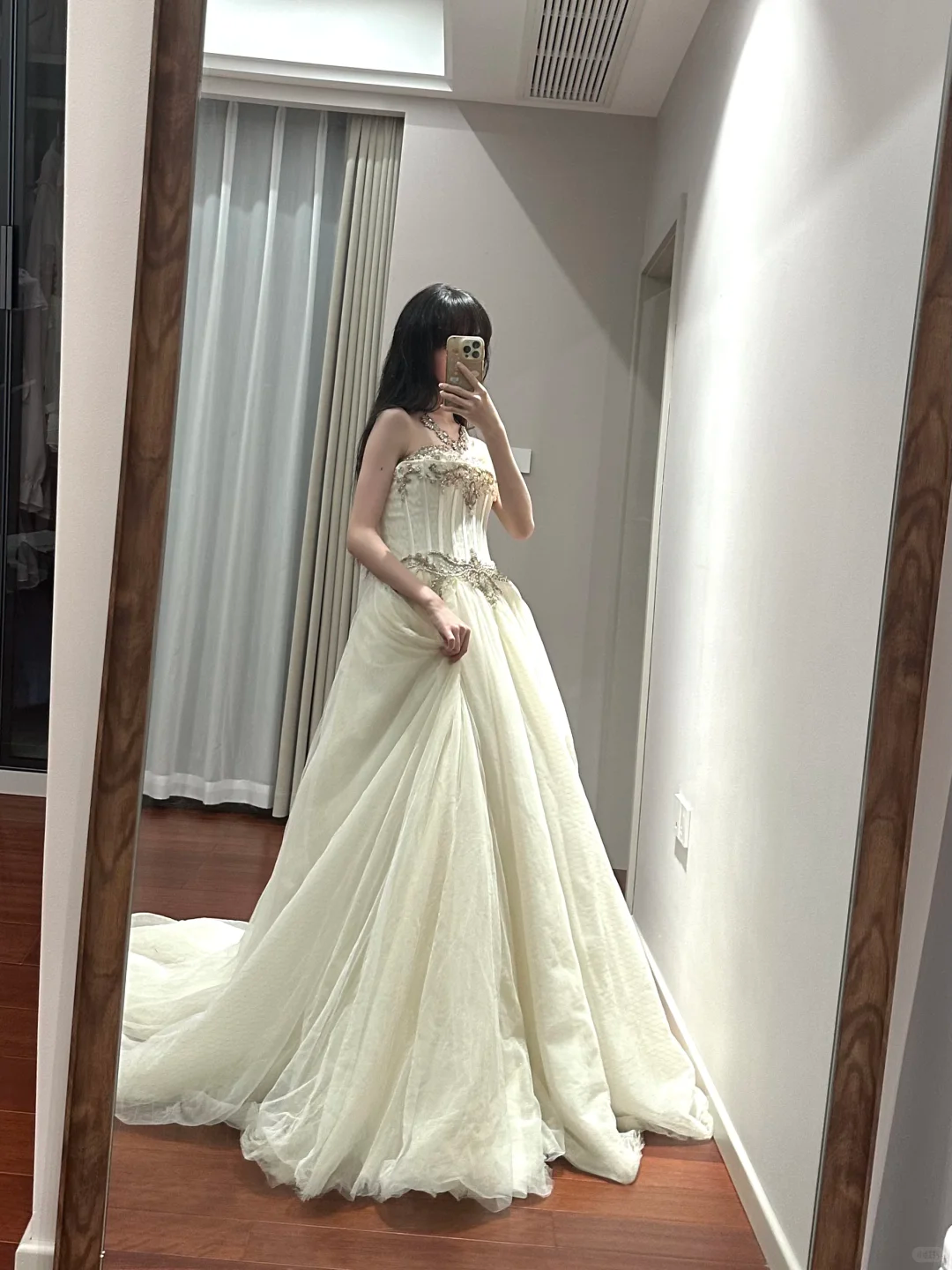 White strapless fitted long ball gown/bridal dress R8843