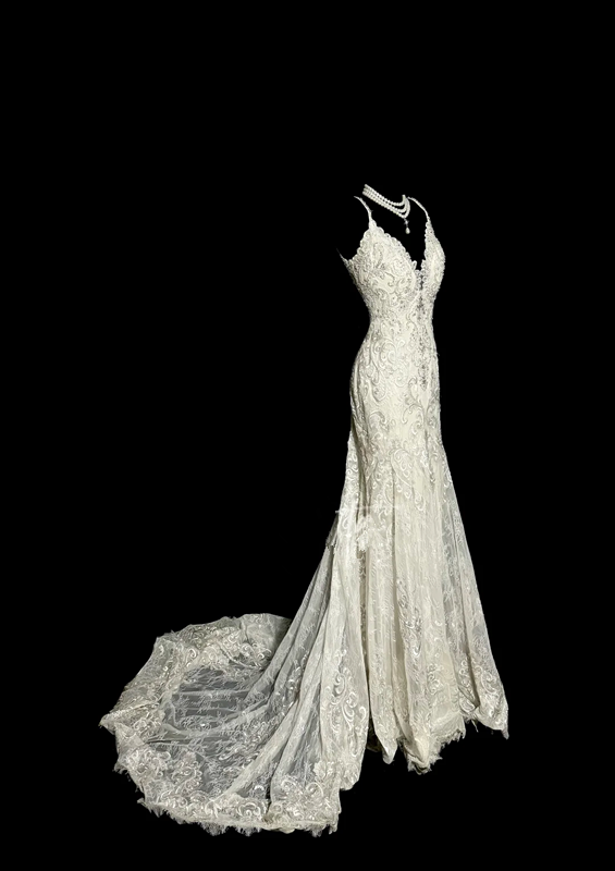 White halter-neck lace fitted bodycon long ball gown R6667