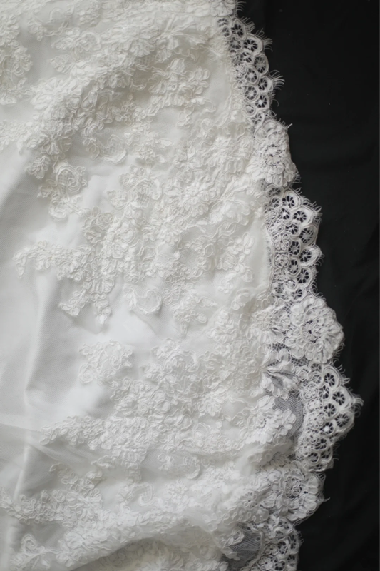 White sleeveless beaded fitted long ball gown/bridal dress R6826