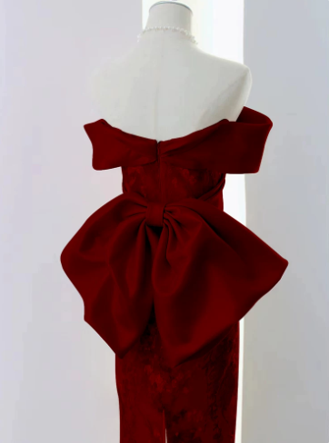 Niche Burgundy Sheath Strapless with Bow-knot Back Corset Maxi Evening Dress RS340