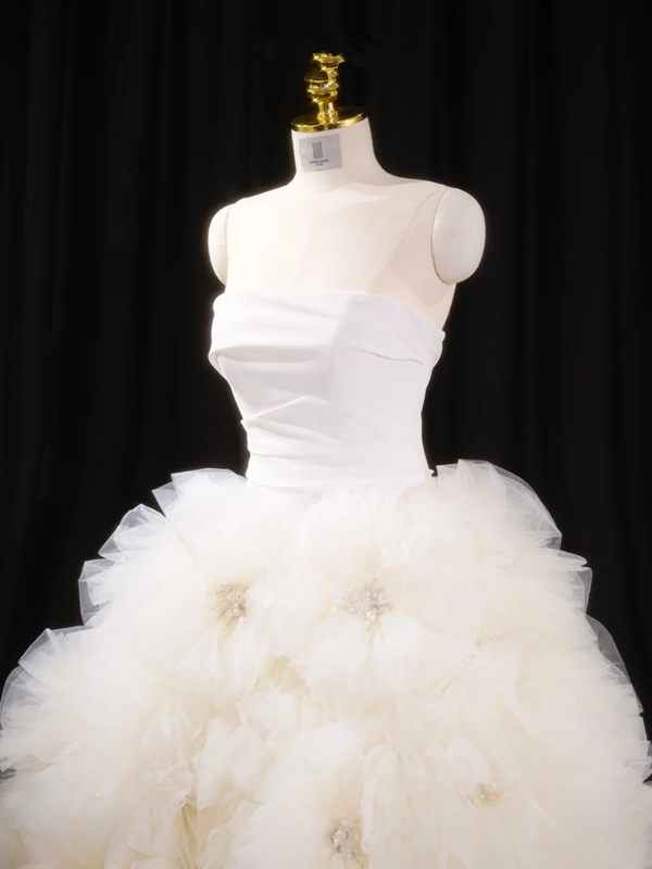 White strapless, fitted waist, full skirt, long ball gown, bridal dress R8905