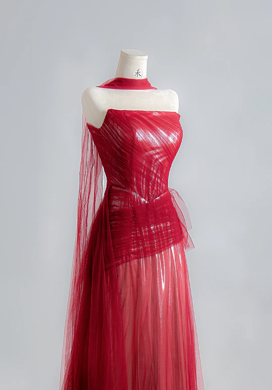 Red strapless, fitted, long, elegant ball gown/bridal dress R8135