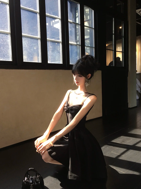 Black sleeveless slim waist tutu short homecoming dress R5058