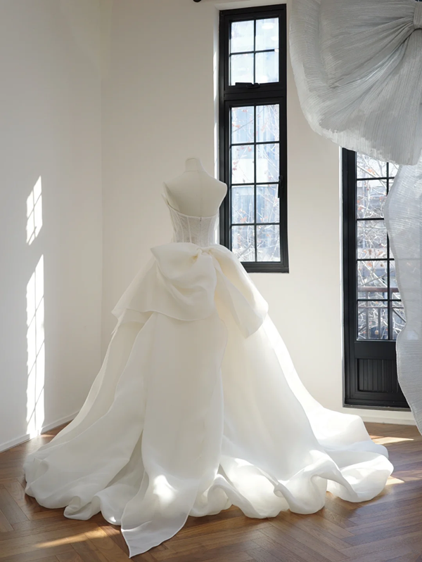 White strapless, fitted waist, full skirt, long ball gown, bridal dress R8475