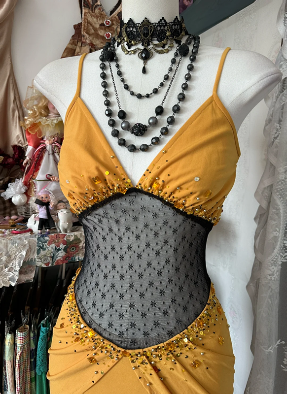 Yellow halter-neck fitted fishtail gown, ball gown R6351