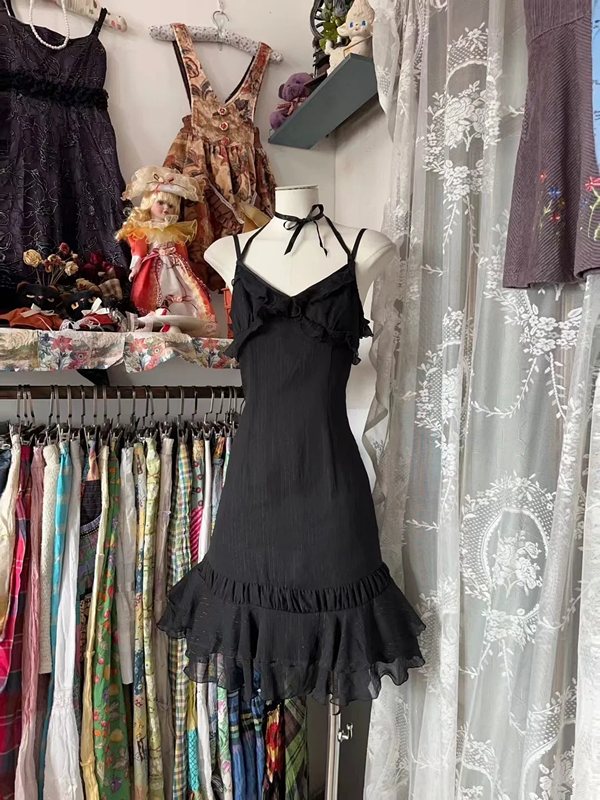 Black Spaghetti Strap Waist-Cinched Slim-Fit Short-Length Ball Gown R7430