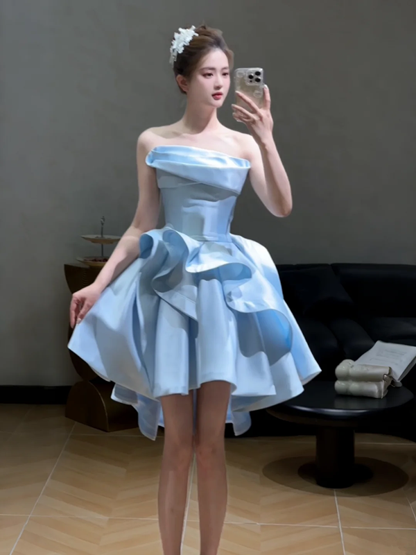 Light blue strapless, fitted waist, puffy skirt, short ball gown R8665