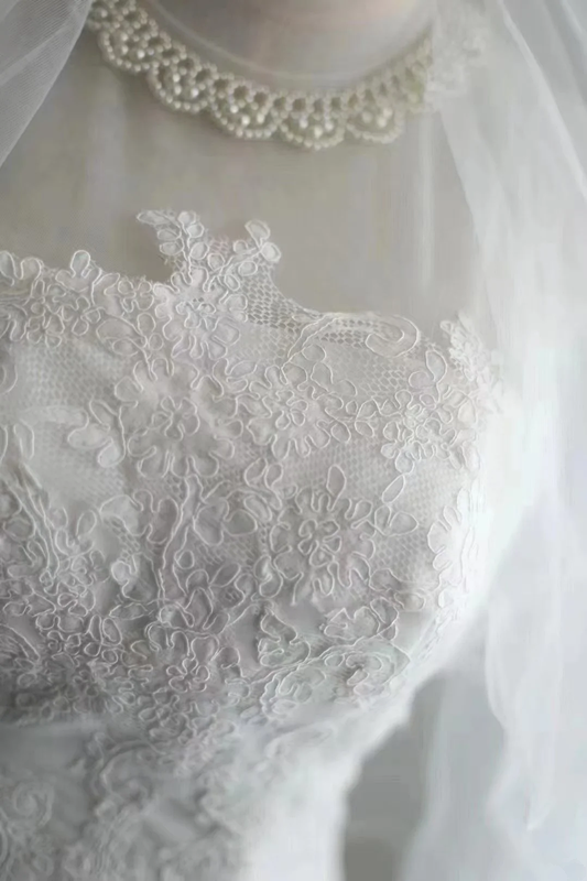 White sleeveless fitted waist mermaid long ball gown R6766