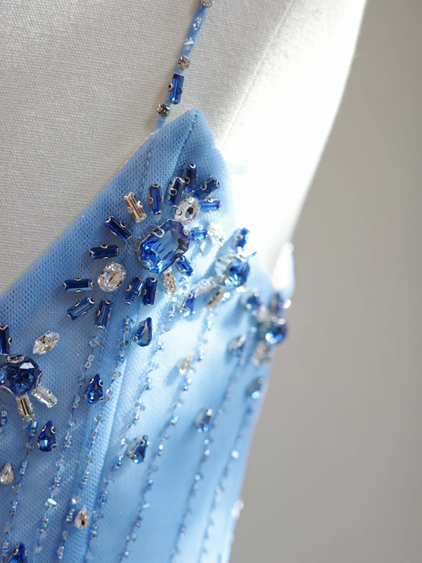 Blue halter-neck fitted waist long ball gown with feather skirt R8452