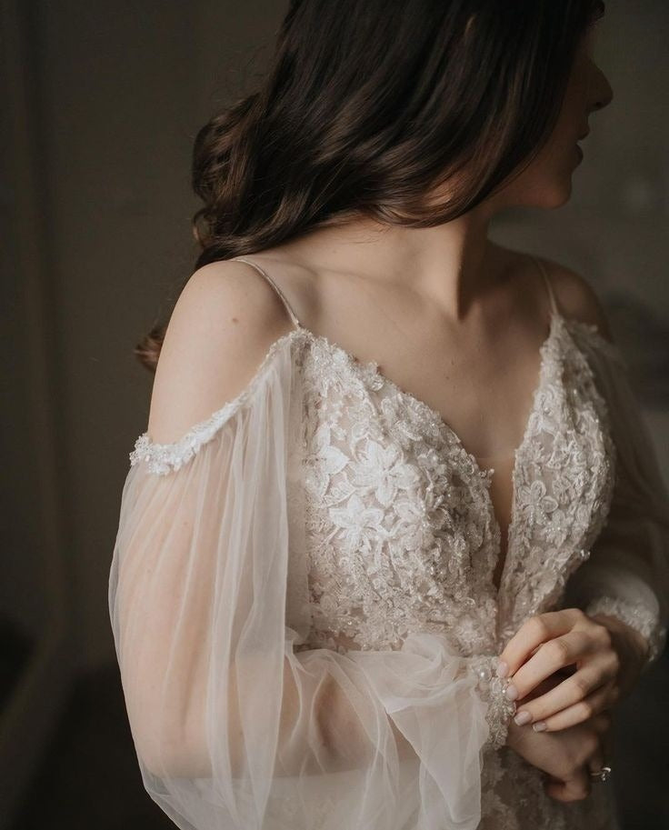 A Line Tulle Off Shoulder wedding dress Elegant Princess Bridal Gown S7052