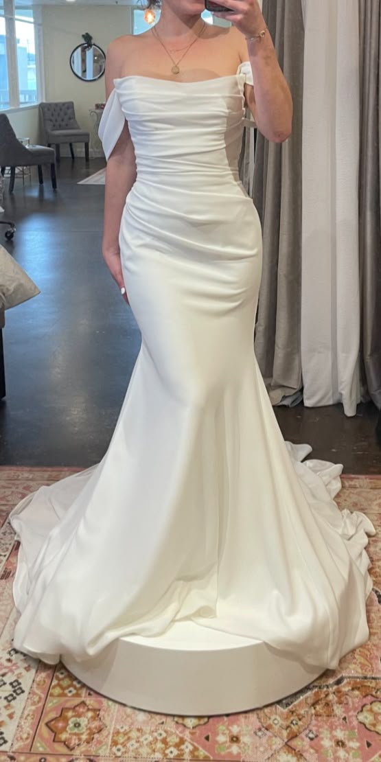 Off Shoulder Mermaid White Long Wedding Dresses Long Bridal Gown S7158