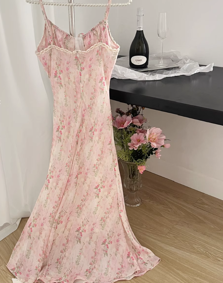 Small flower floral suspender dress new style lace stitching French long skirt R2090